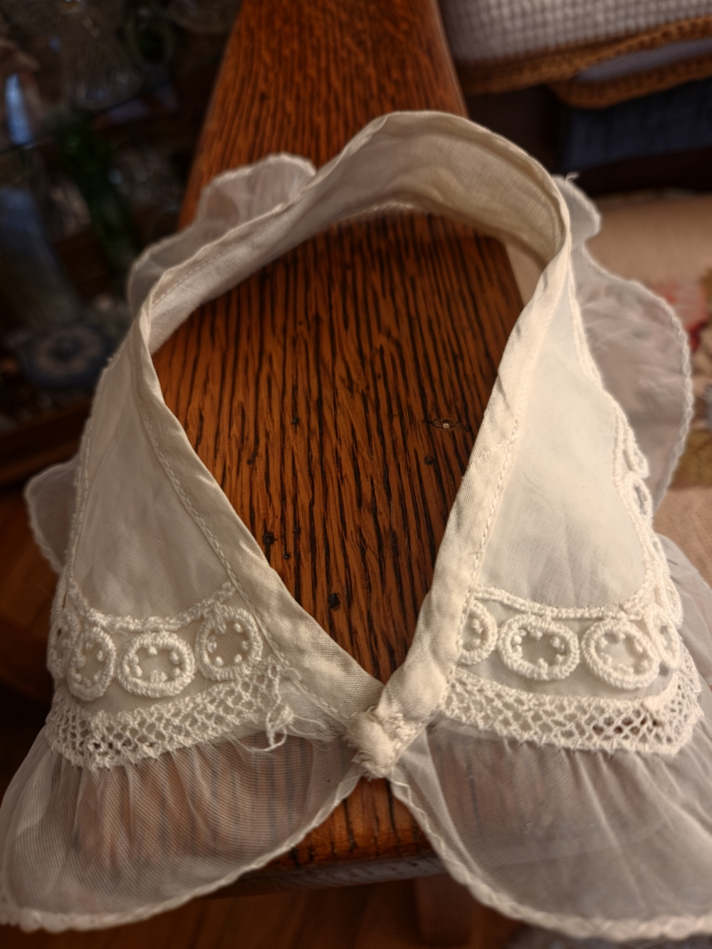 Vintage Textured Collars - Picture 7 of 9